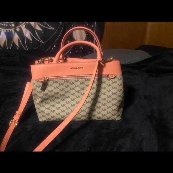 MICHAEL KORS Tan and Pink/Coral Bag - Picture 12 of 15